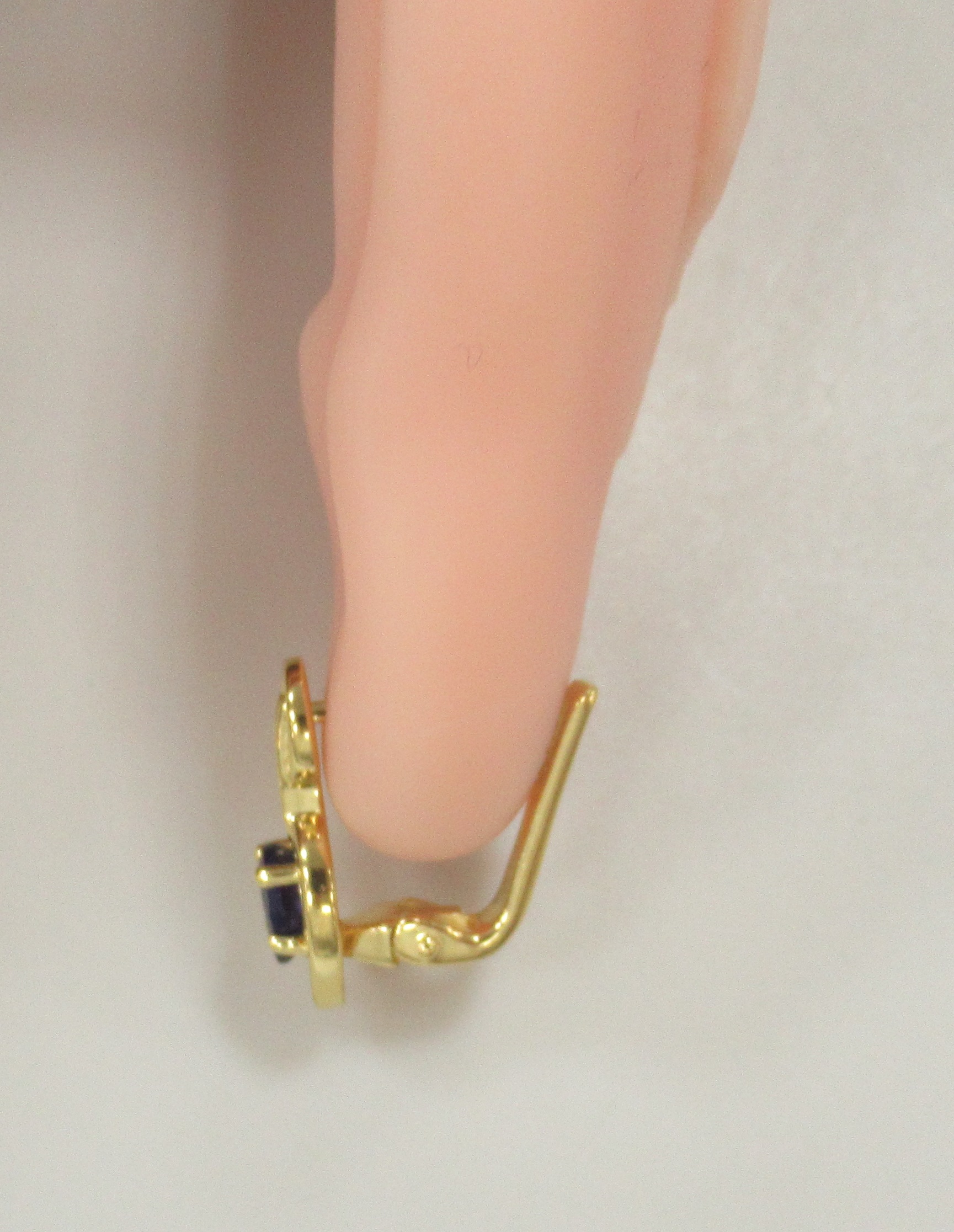 Серебряные серьги с сапфирами